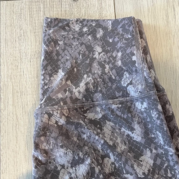 Lululemon Align Leggings - Picture 2 of 4